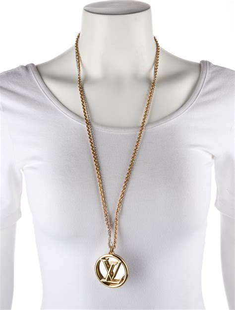 louis vuitton gold chain.